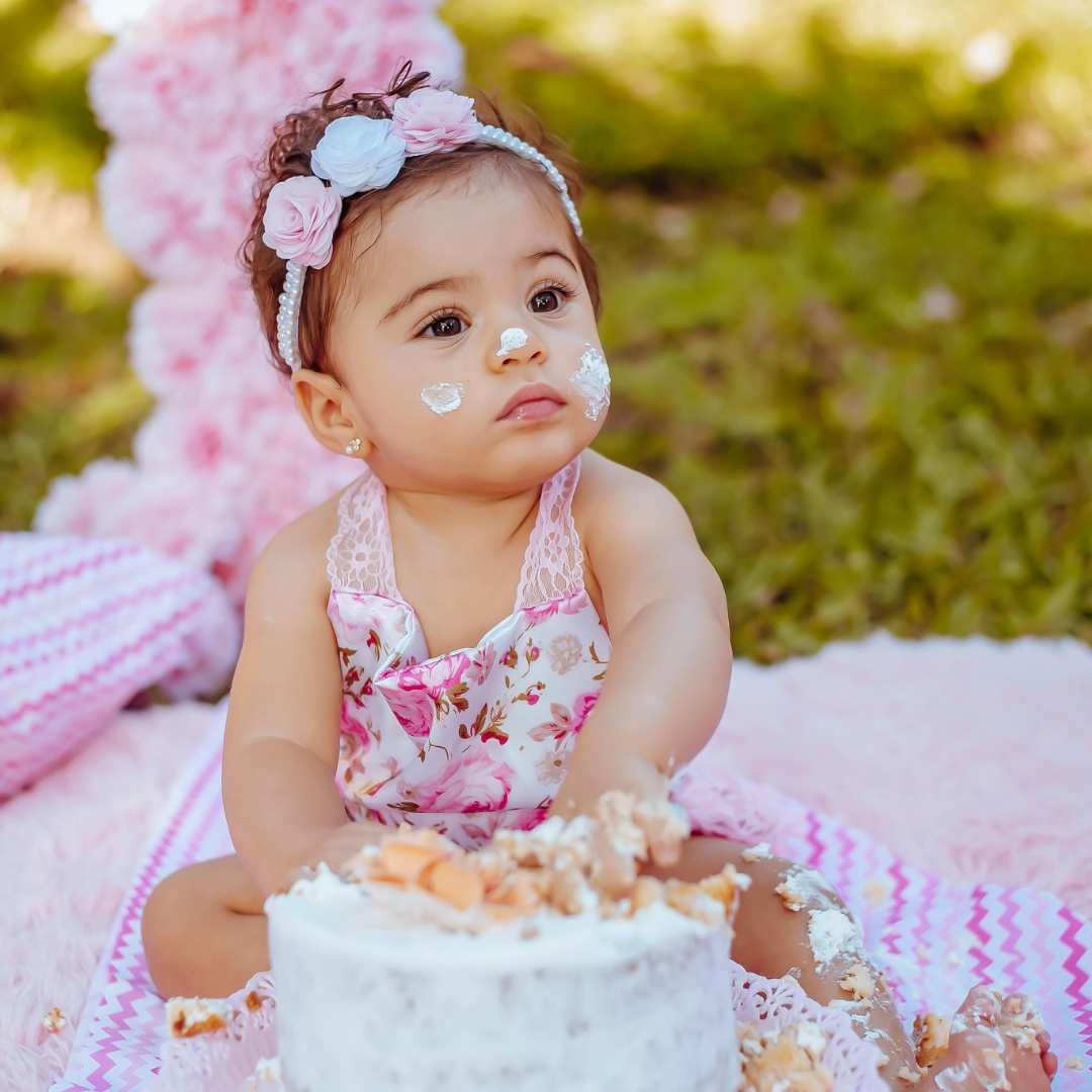 Bolo de Mesversário com tema infantil